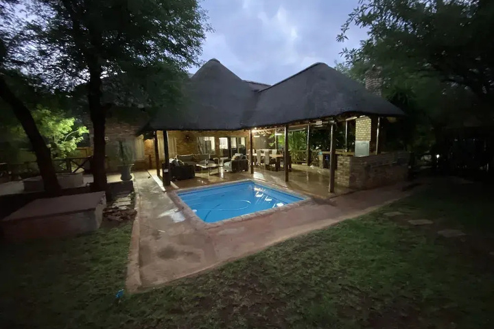Pool 13 of 27