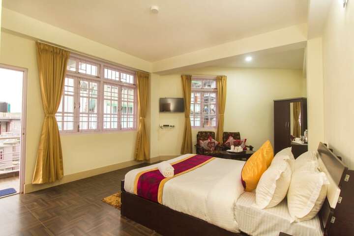 Room 5 of 15