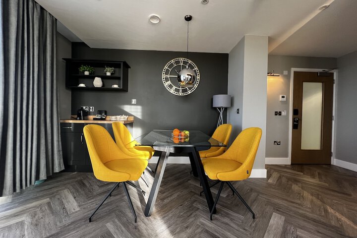 Room 27 of 53