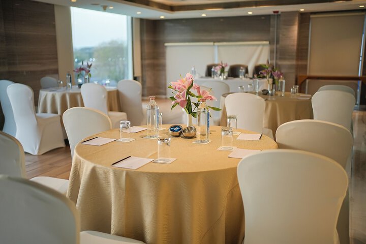 Ballroom/Hall 50 of 59