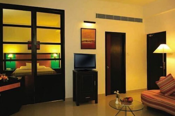 Room 13 of 16