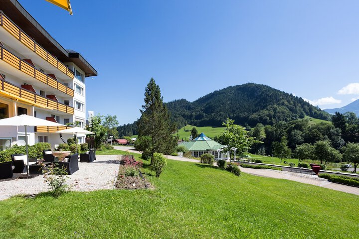 Hotel Exterior 48 of 55
