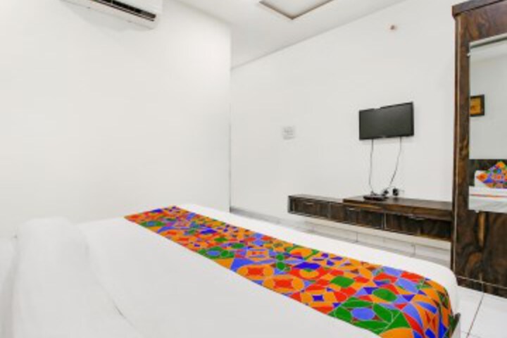 Room 18 of 36