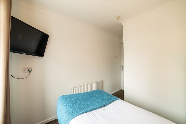 Room 3 of 34