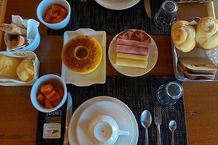 Breakfast/Coffee Service 32 of 46