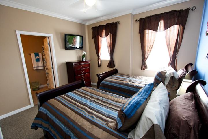 Room 6 of 46