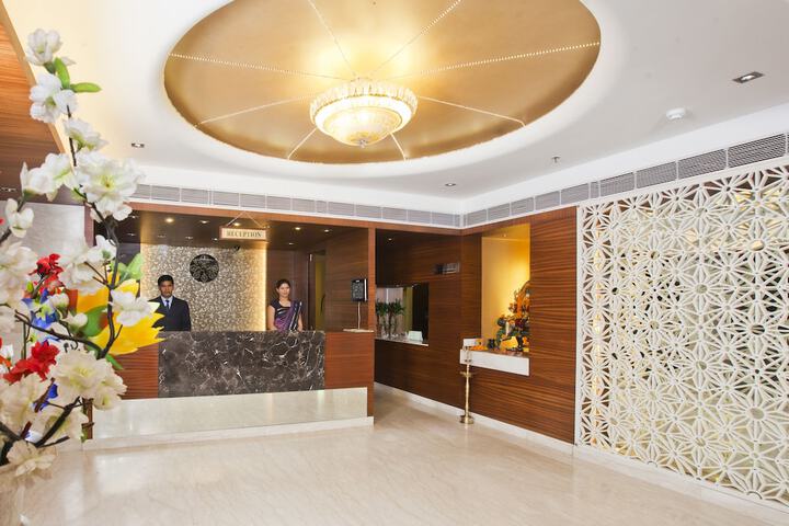 Entrance & Lobby