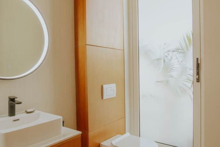 Room 25 of 82