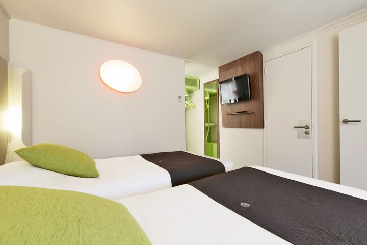 Room 6 of 46