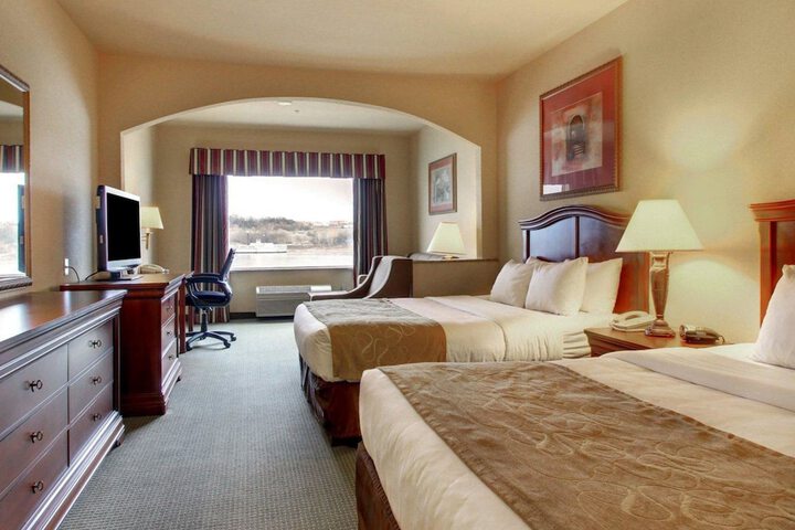 Room 5 of 33