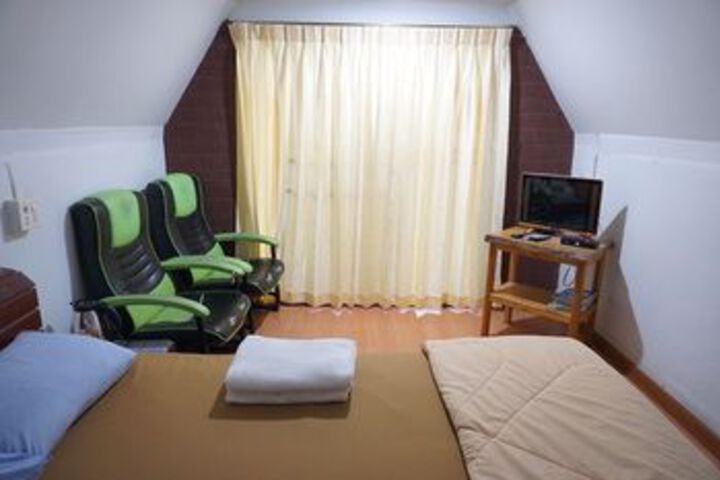 Room 18 of 20