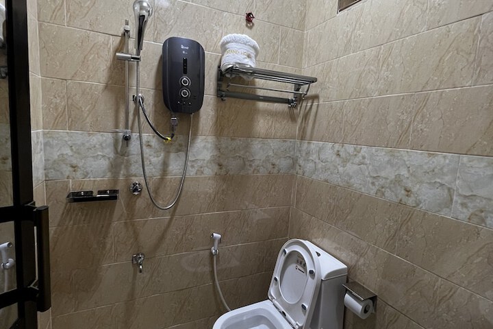 Room 32 of 44