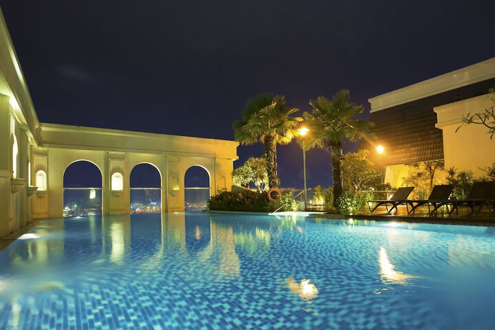 Pool 35 of 59