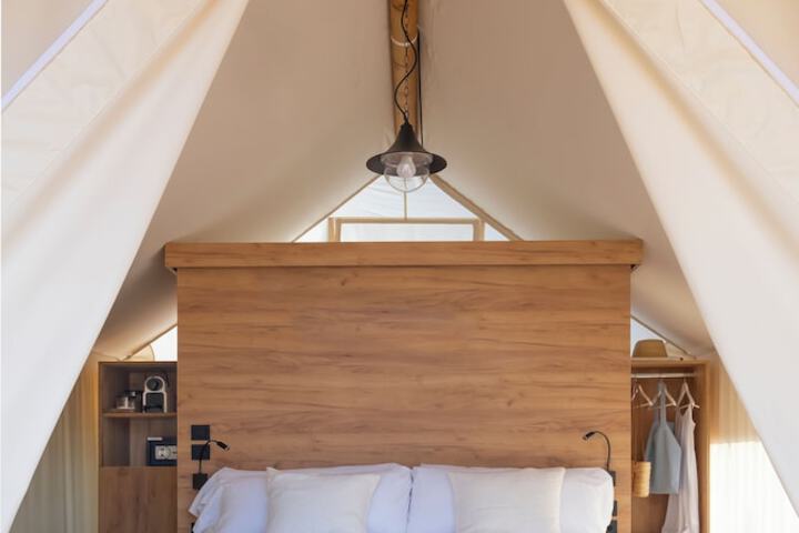 Room 9 of 36