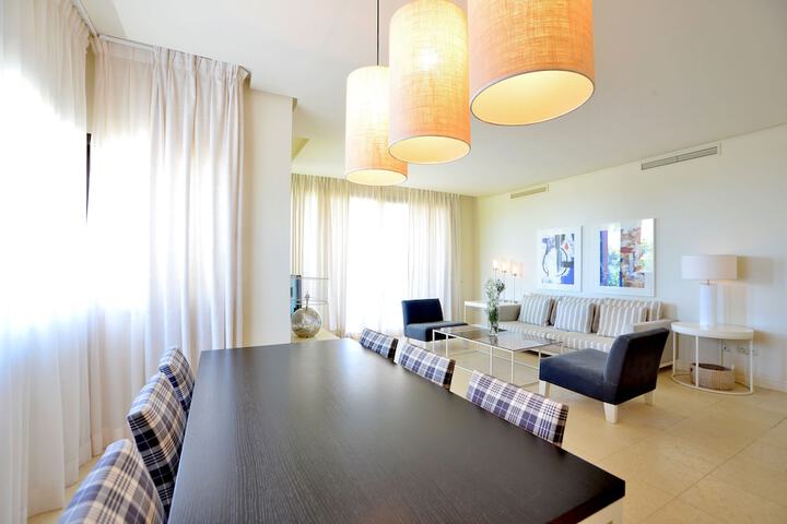 Room 12 of 192