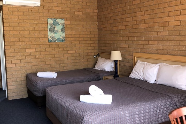 Room 32 of 55