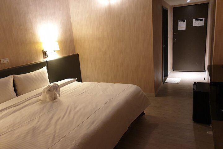 Room 6 of 40