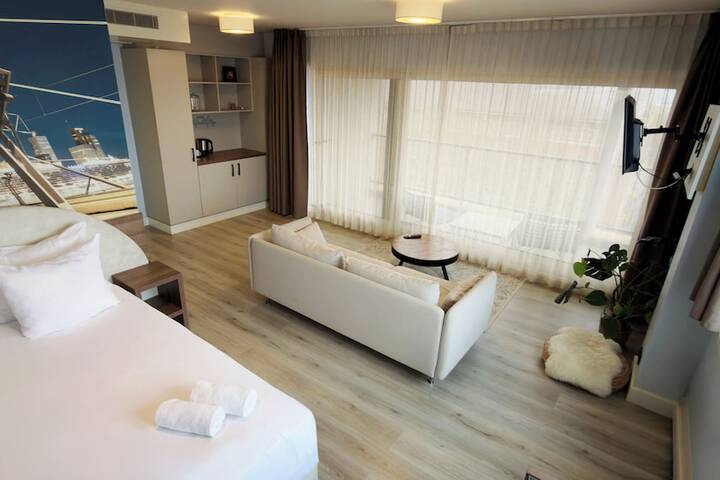 Room 64 of 83