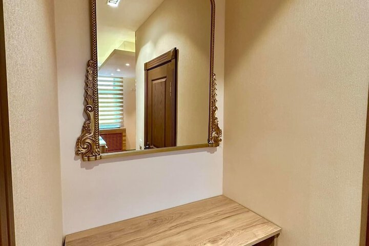 Room 21 of 68