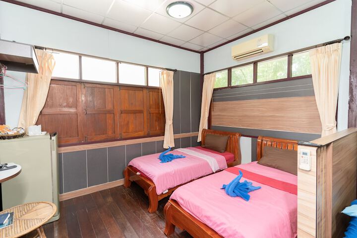 Room 47 of 95