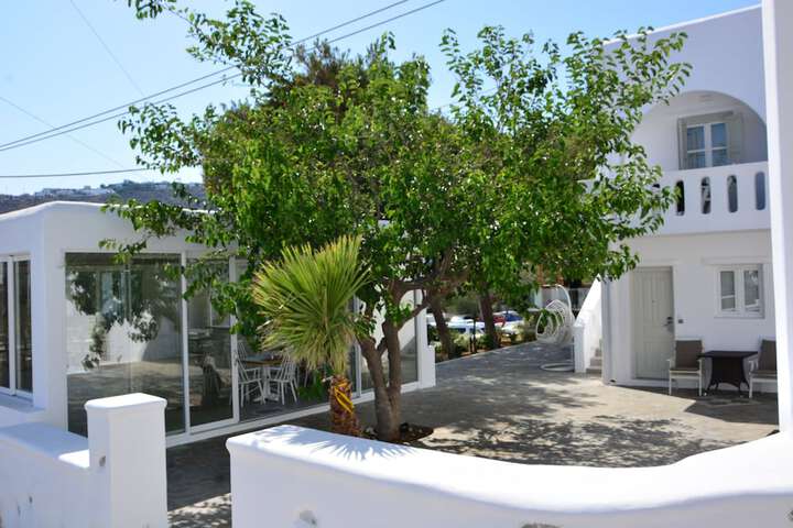 Hotel Exterior 39 of 43