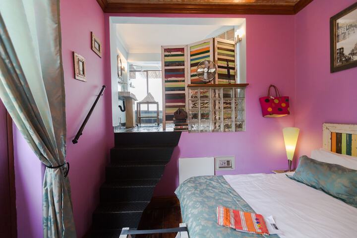 Room 13 of 32