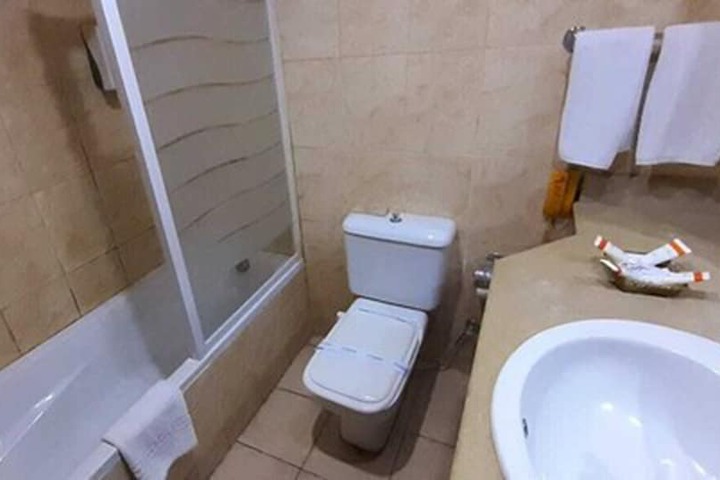 Room 14 of 50