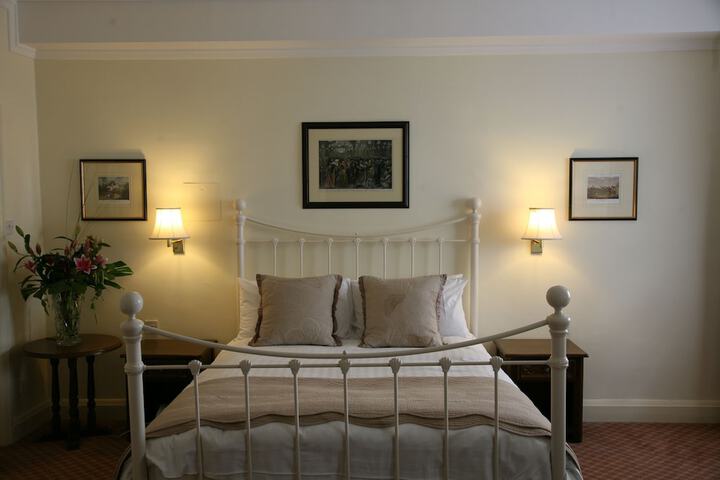 Room 7 of 85