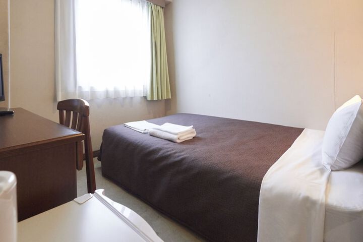 Room 14 of 42