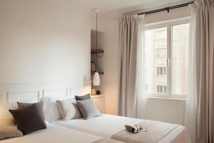 Room 14 of 90