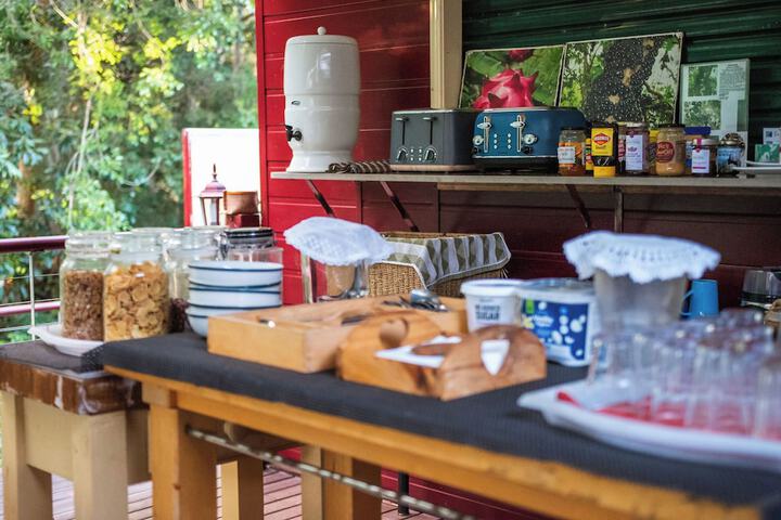 Breakfast/Coffee Service 329 of 442
