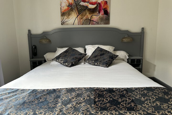 Room 18 of 27
