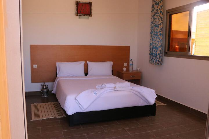 Room 4 of 63