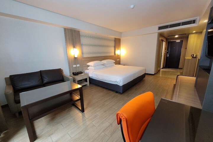 Room 9 of 45