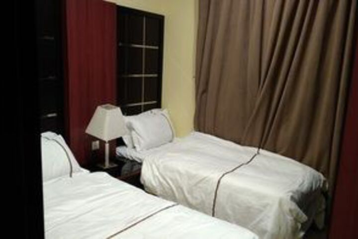 Room 14 of 39