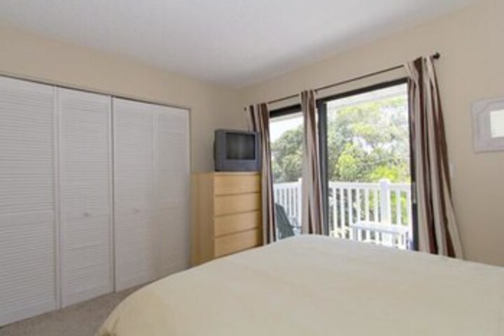 Room 32 of 42