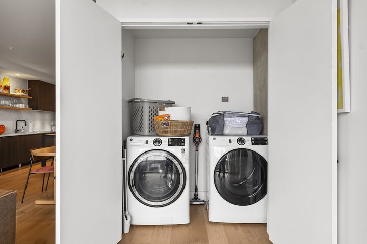 Laundry 710 of 860
