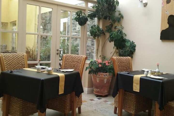 Dining 10 of 24