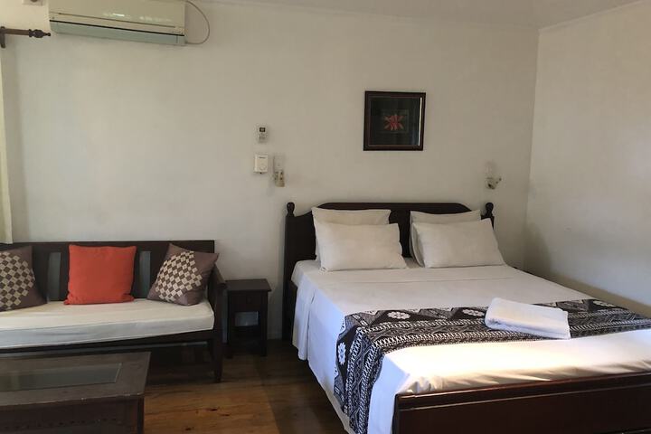 Room 3 of 44