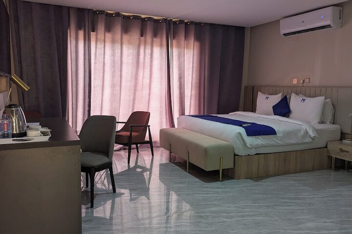 Room 29 of 83