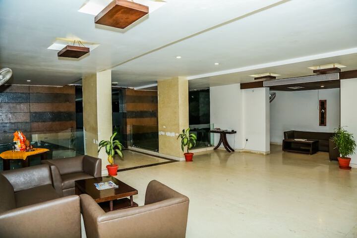 OYO 3823 Marigold Club