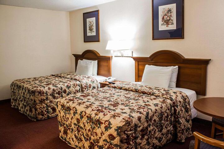 2 Double Beds (2 of 2)