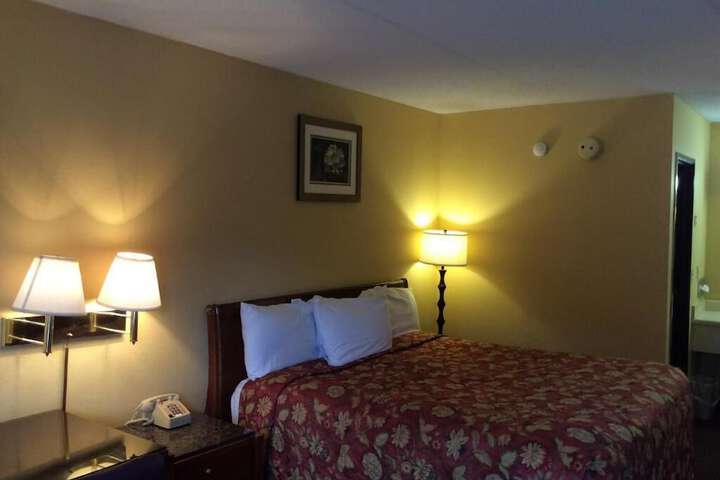 Room 14 of 35