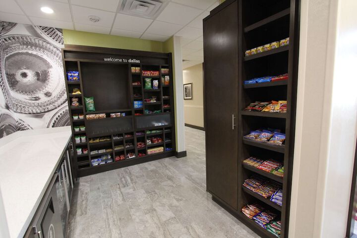 Snack bar