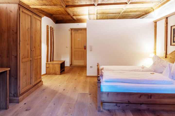 Room 8 of 53