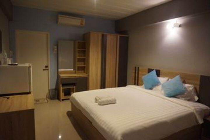 Room 18 of 40