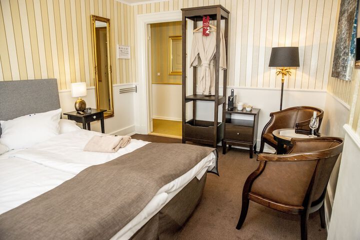 Room 25 of 60