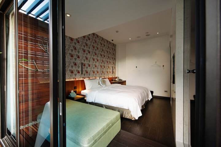 Room 15 of 68