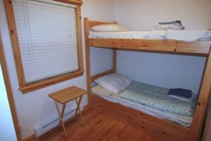 Room 4 of 16