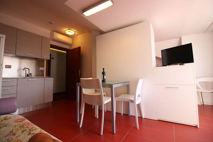 Room 14 of 81